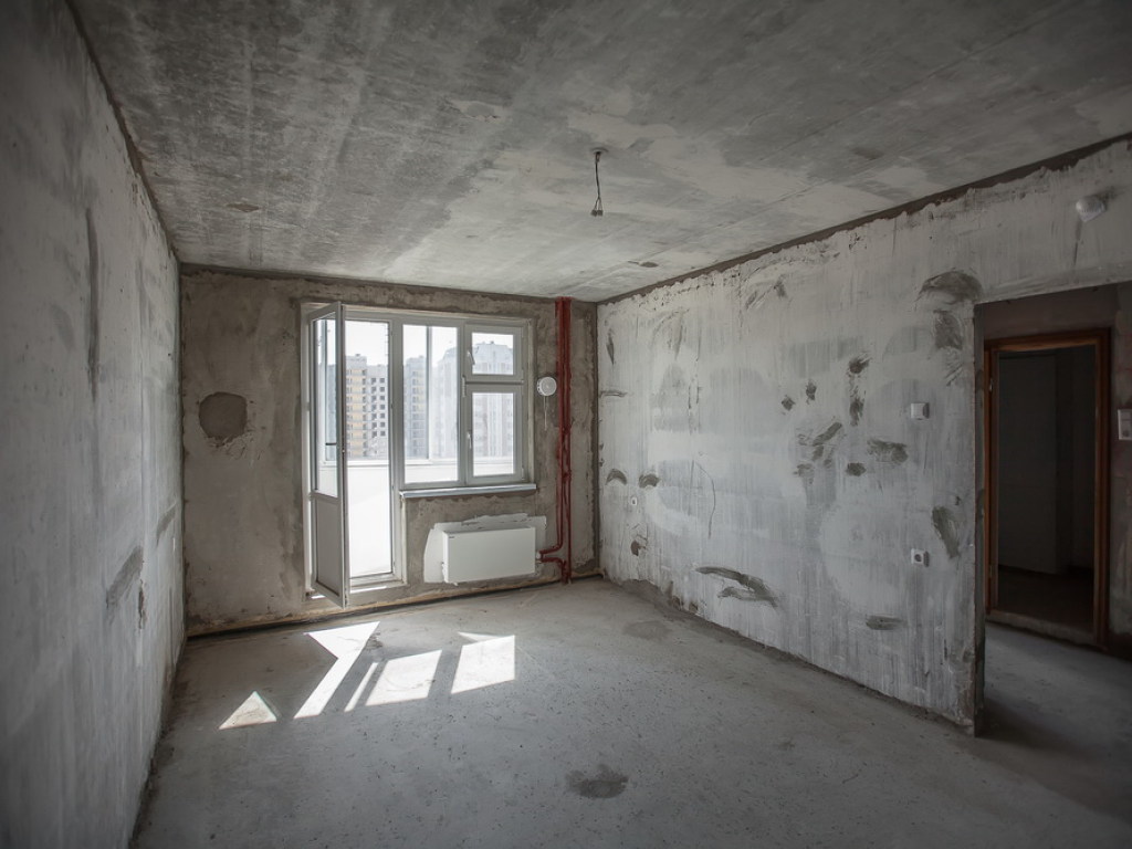 Новыми квартирами в Украине называют бетонные стены, жить там  без ремонта нельзя &#8212; эксперт