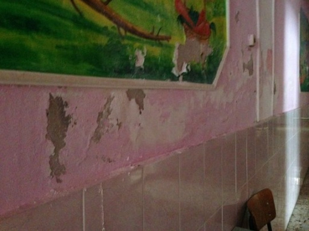 Полная антисанитария: в Сети возмутились условиями в детской больнице на Закарпатье (ФОТО, ВИДЕО)