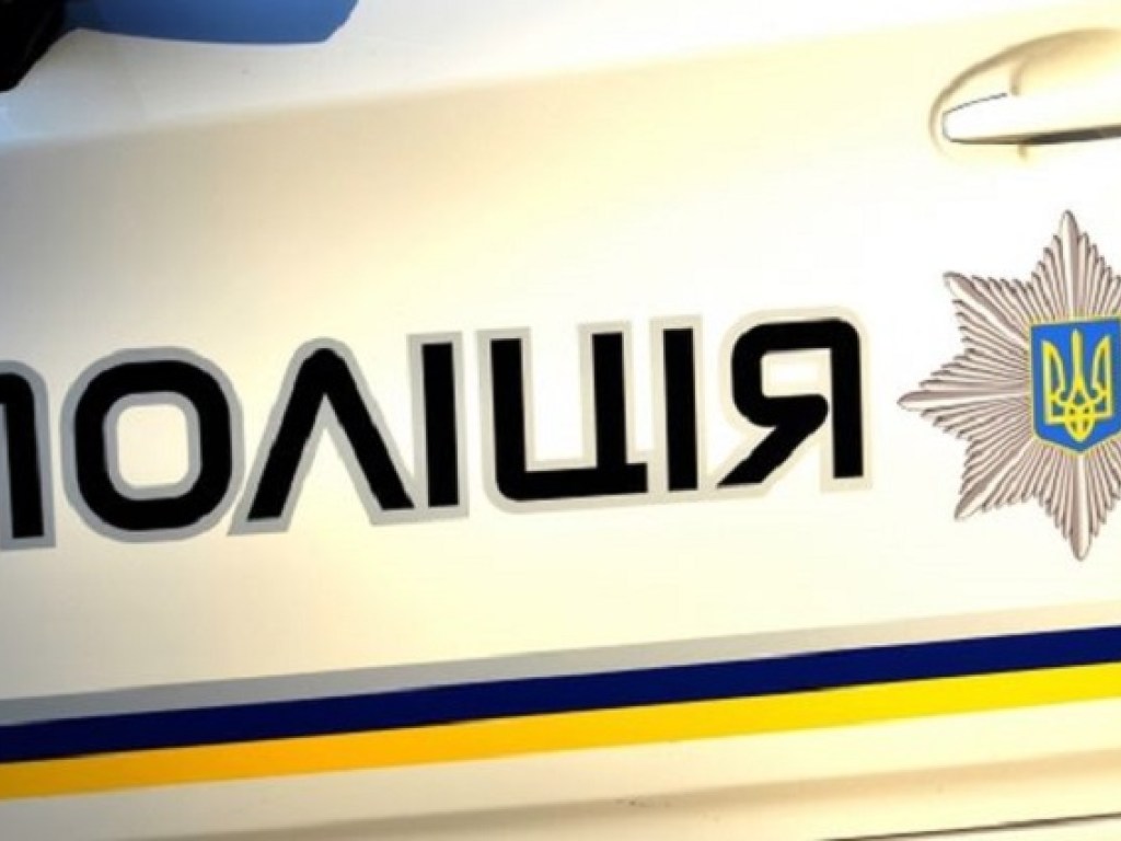 Полиция опровергла информацию об обстреле окна НСЖУ в Киеве