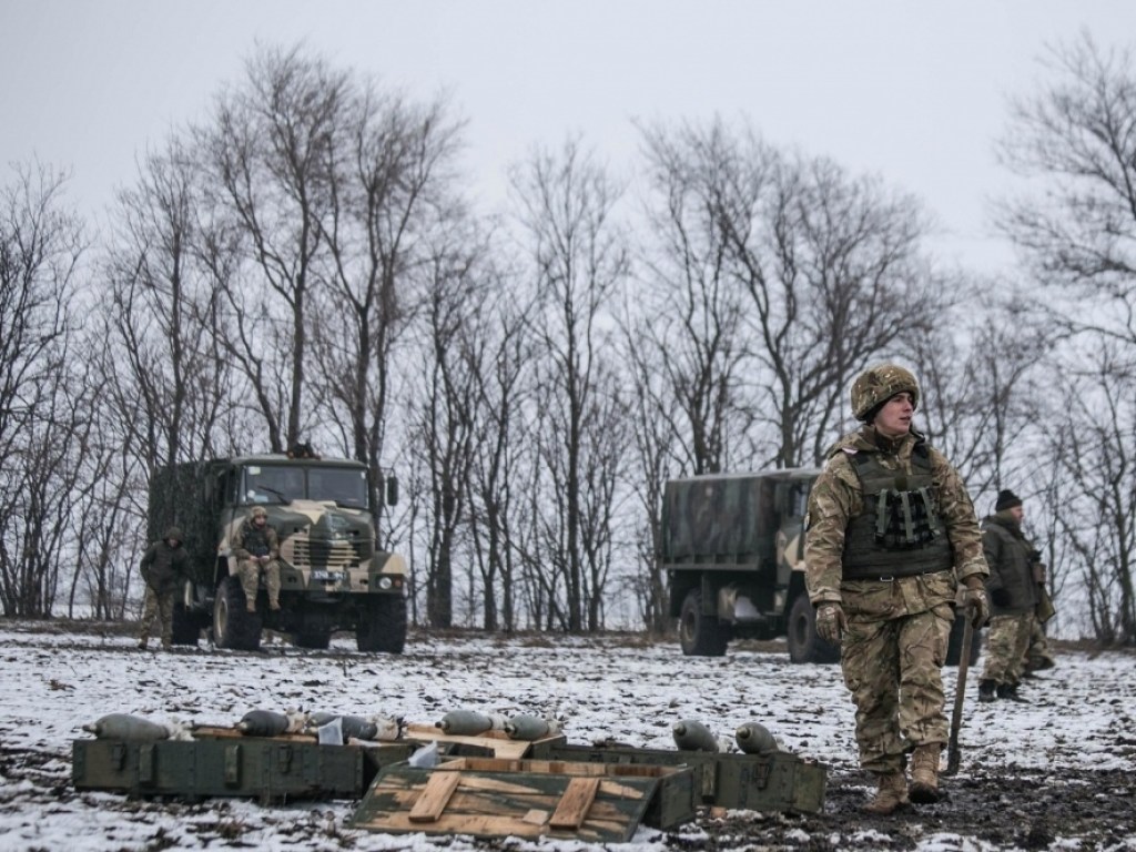 Боевики 10 раз обстреляли позиции ВСУ на Донбассе, потерь нет 