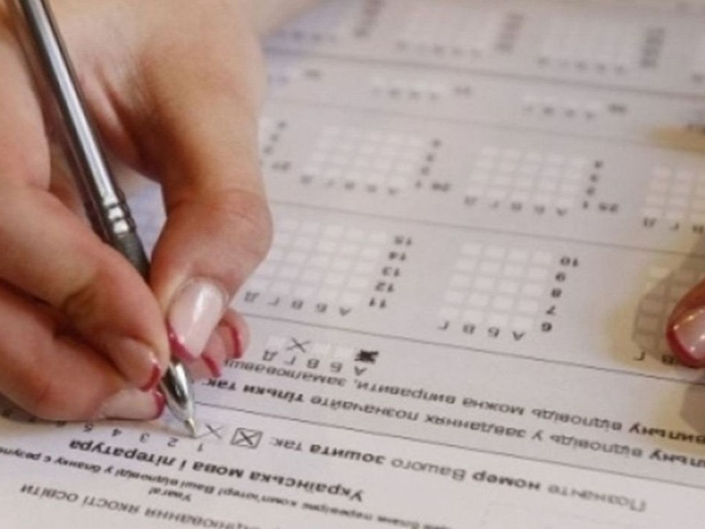 ВНО: среди украинцев выросло количество желающих пройти пробное тестирование