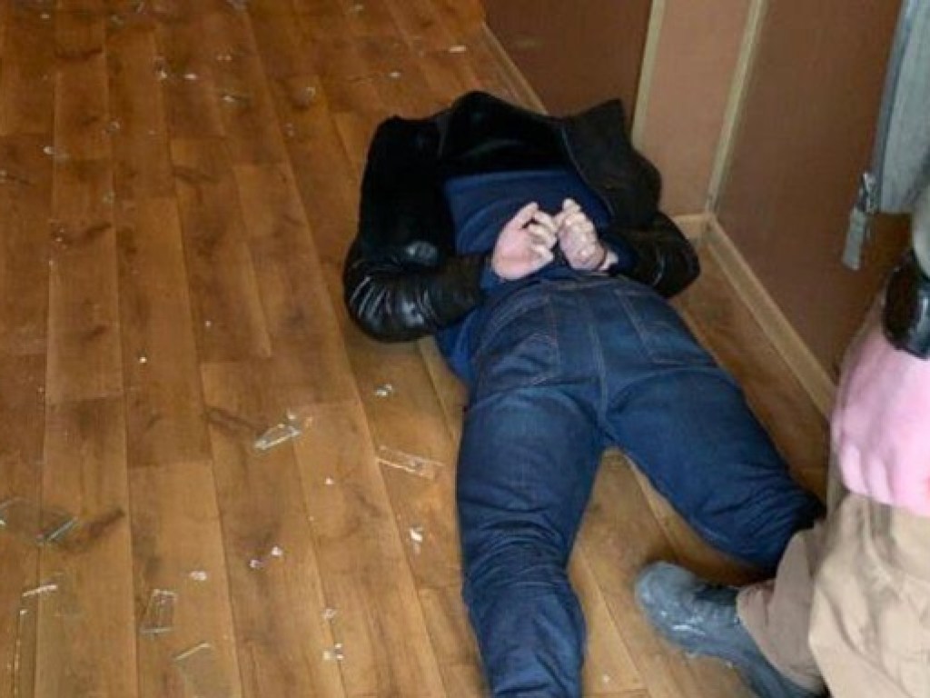 В Киеве на взятке в 34 тысячи долларов попался начальник райотдела полиции (ФОТО)