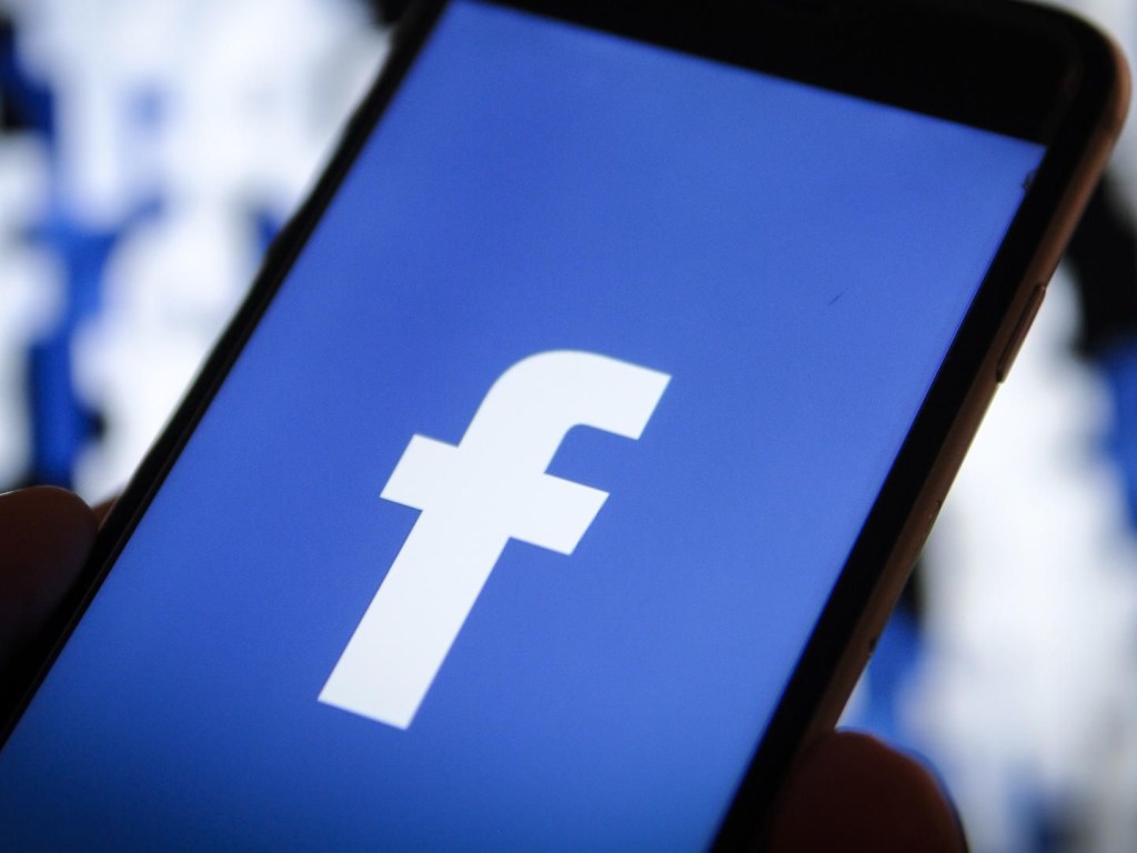 В социальной сети Facebook произошел масштабный сбой