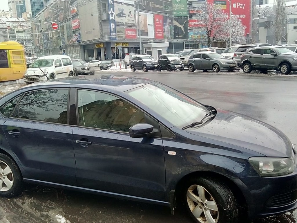 Центр Киева заблокировали «герои парковки» (ФОТО)