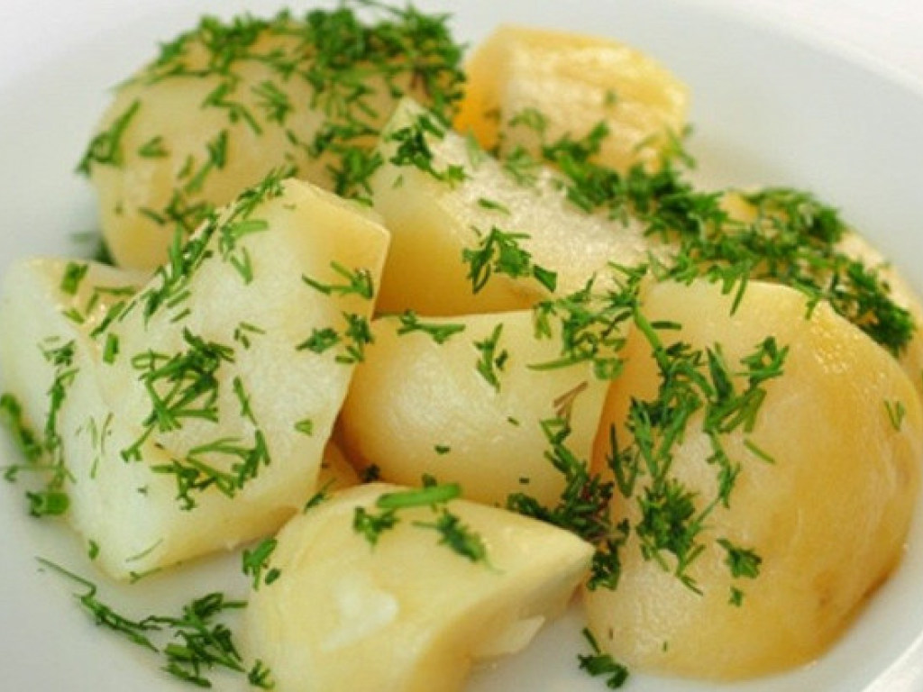 Врач: Отварной картофель и макароны твердых сортов предотвращают переедание