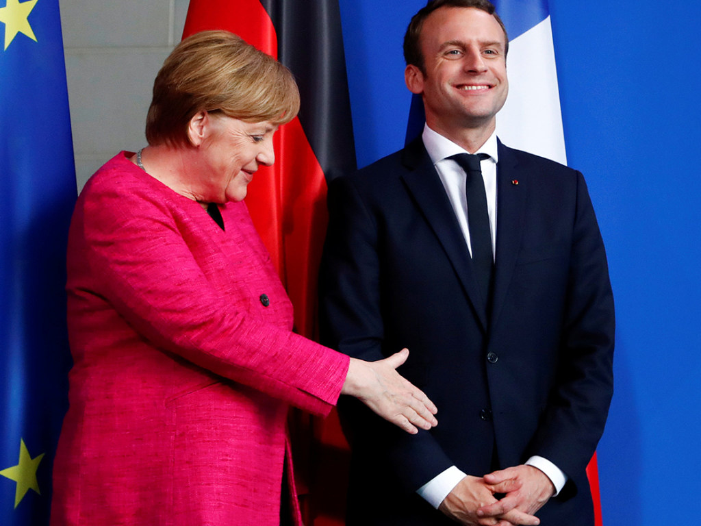 Меркель и Макрон достигли компромисса по «Северному потоку-2»