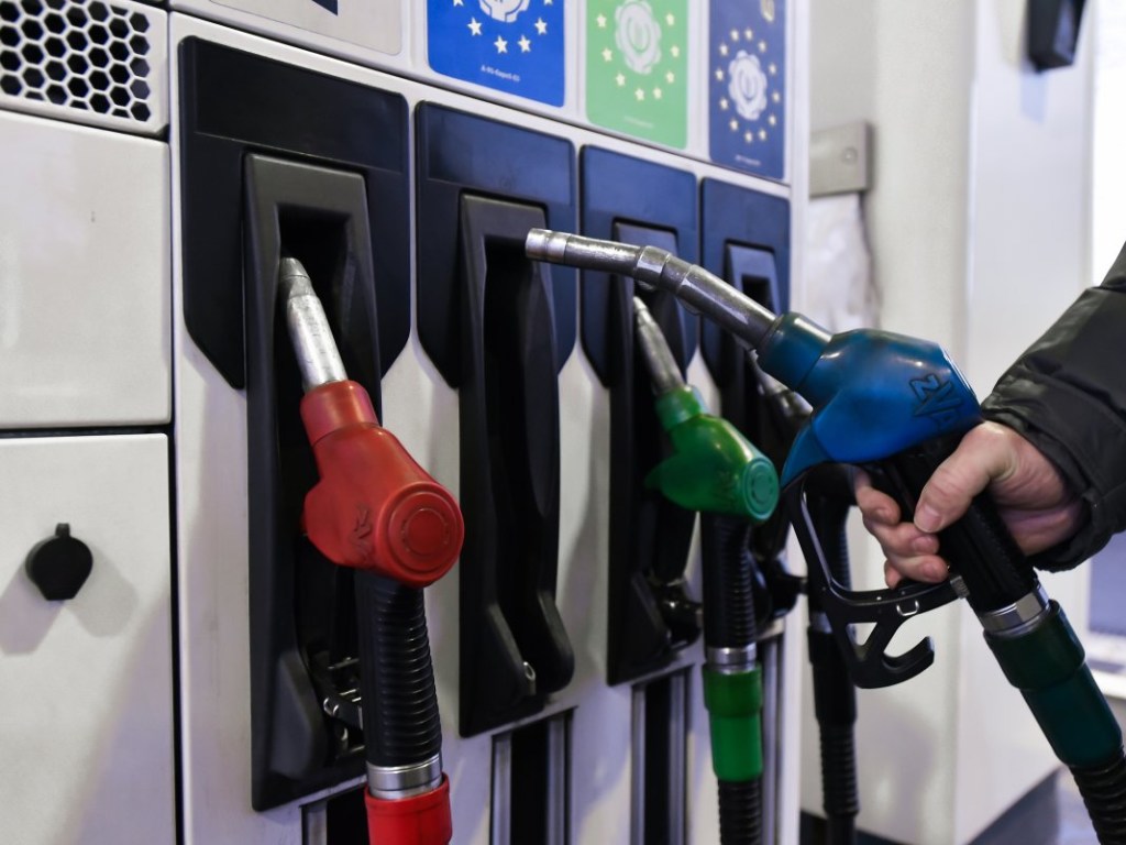 В НБУ поделились ожиданиям по ценам на топливо