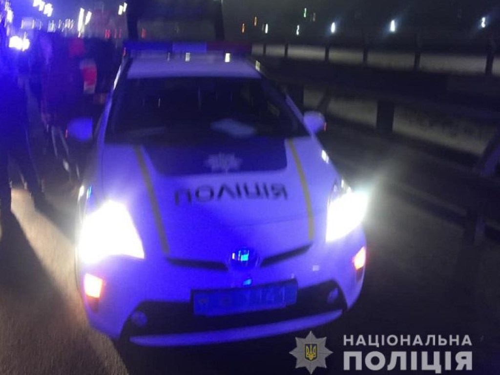 На Южном мосту в Киеве пьяный чиновник на BMW сбил патрульную