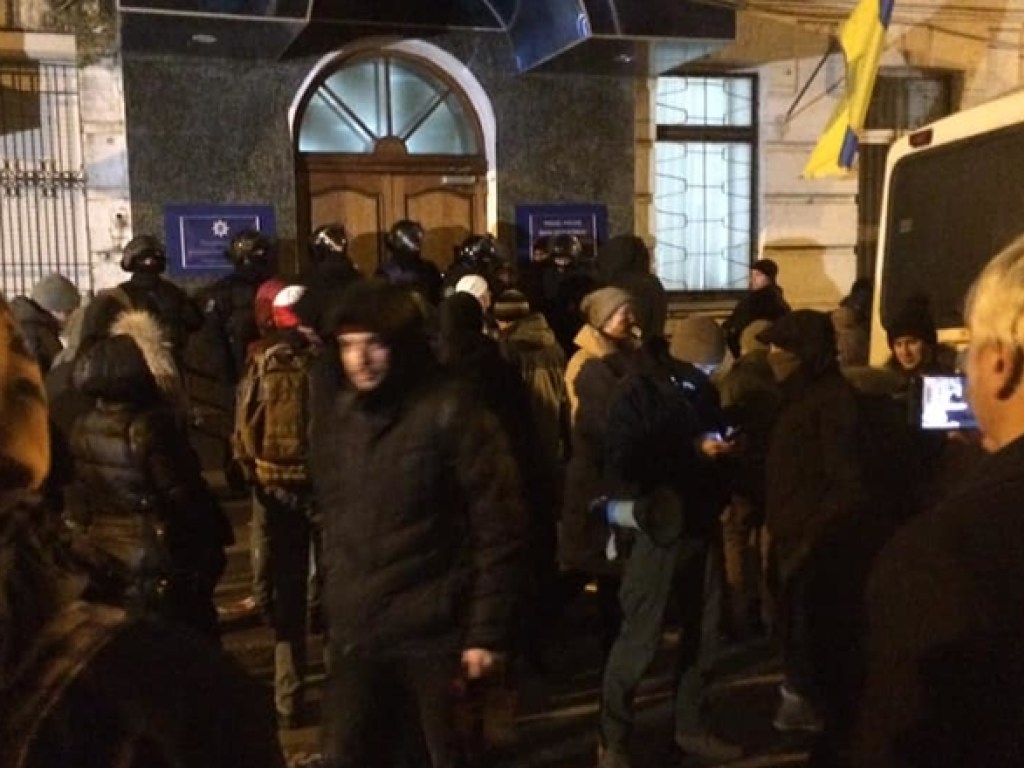 Потасовка на Подоле перед выступлением Тимошенко: Радикалы рассказали подробности бойни и пообещали месть Авакову