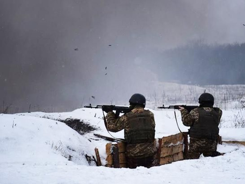 Позиции ООС на Донбассе за день обстреляли семь раз