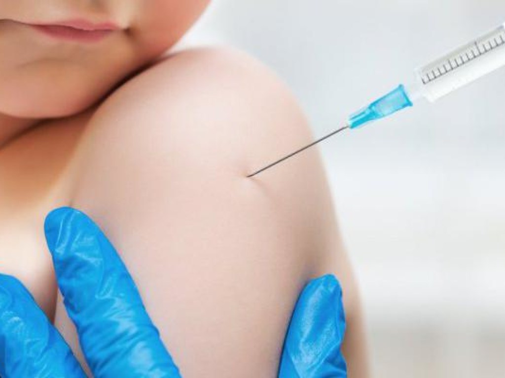 Минздрав провалил программу плановой вакцинации – эксперт