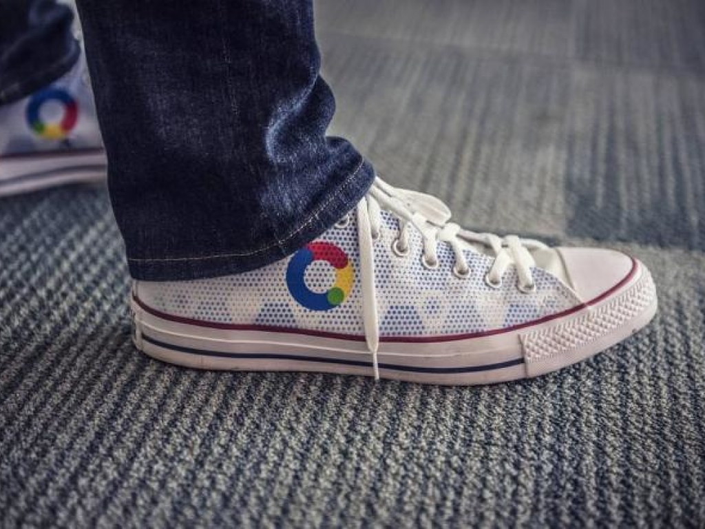 В Google разработали кроссовки, контролирующие вес человека (ФОТО)
