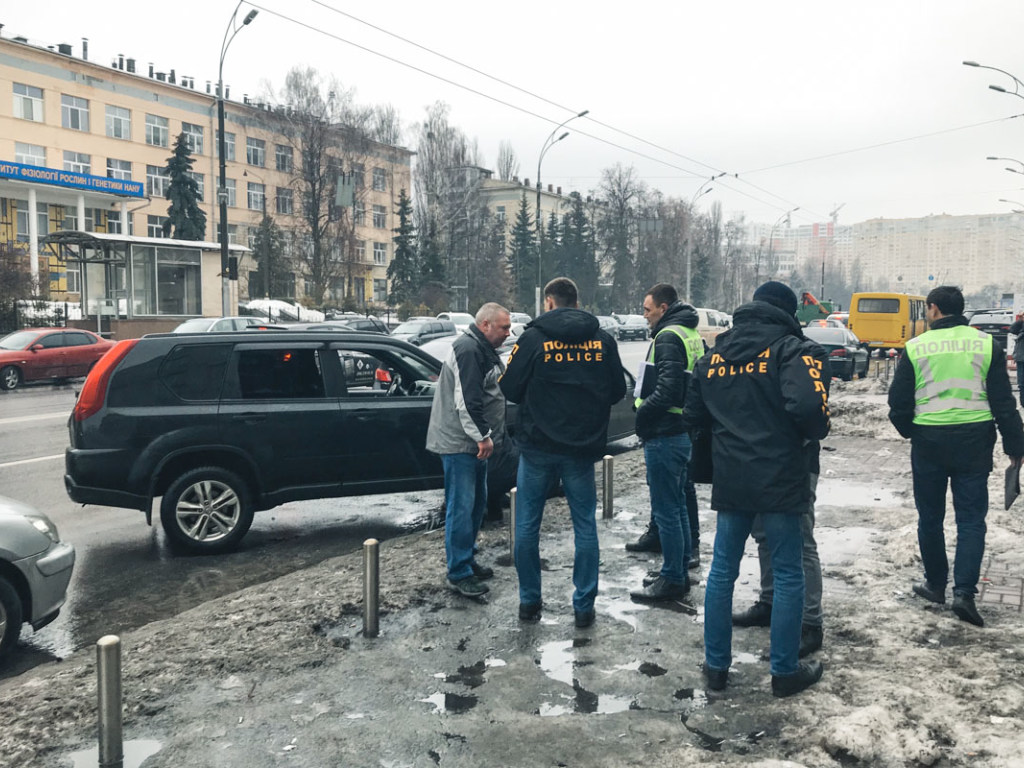 Дерзкая кража 40 тысяч долларов из авто в Киеве: появились подробности ограбления (ФОТО, ВИДЕО)