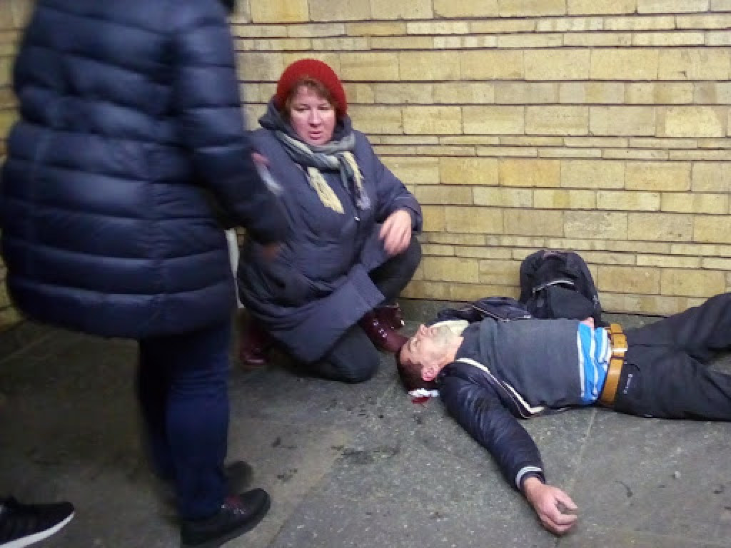В столичном метрополитене мужчина разбил голову: вызвали «скорую помощь» (ФОТО)