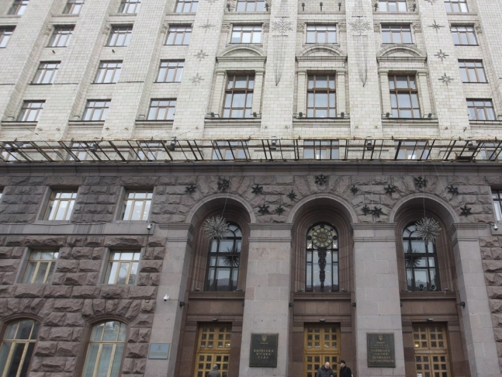 Чиновник Киевской ОГА потратил деньги для переселенцев на частное жилье – НАБУ