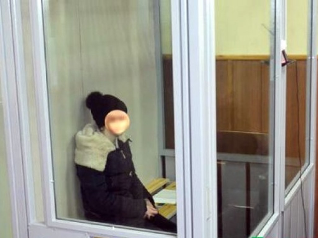 Суд полтавской области отправил под домашний арест 15-летнюю девочку, убившую своего отчима