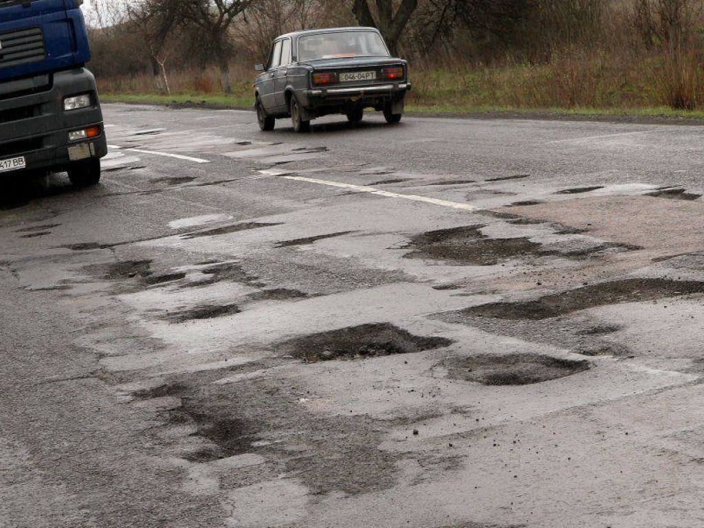 Анонс пресс- конференции: «Асфальт растаял»: почему украинские дороги сходят вместе со снегом?»