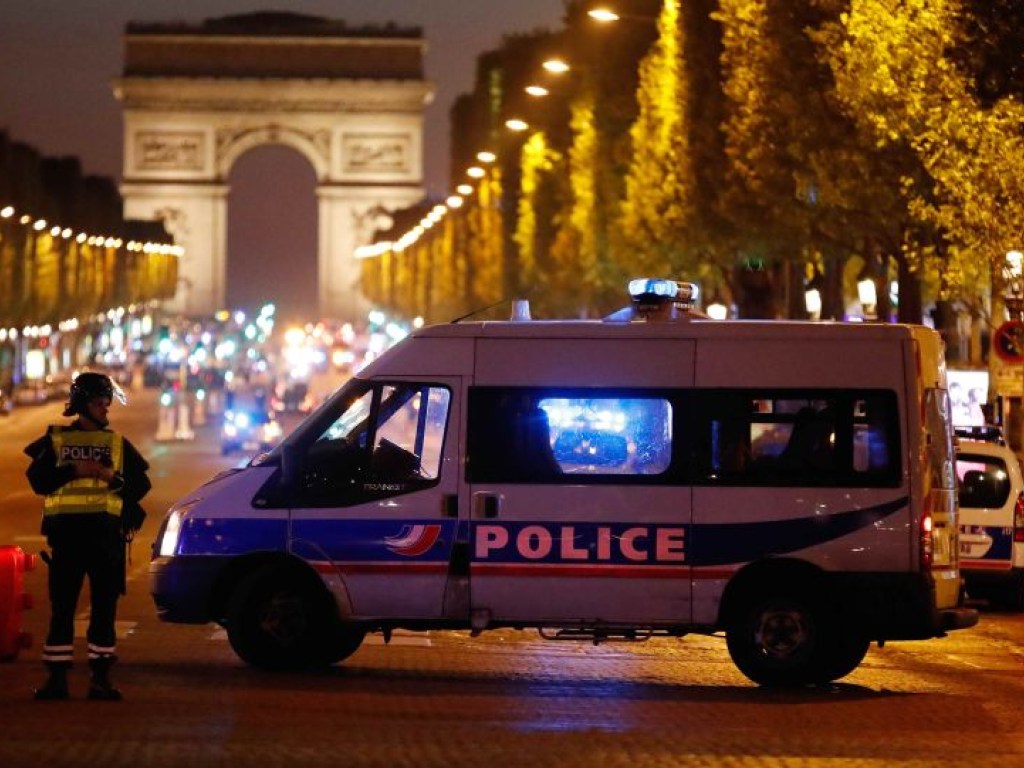 Угон машины инкассаторов в Париже: стали известны подробности (ФОТО)