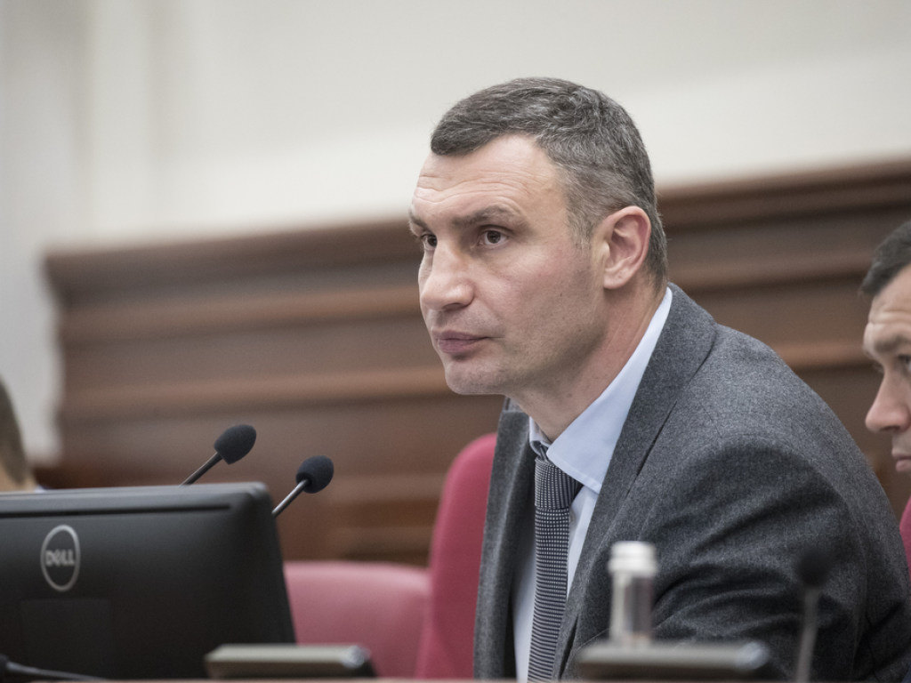 Скандальный застройщик, с которым Киев разорвал договор аренды, угрожал Кличко и семьям депутатов – блогер