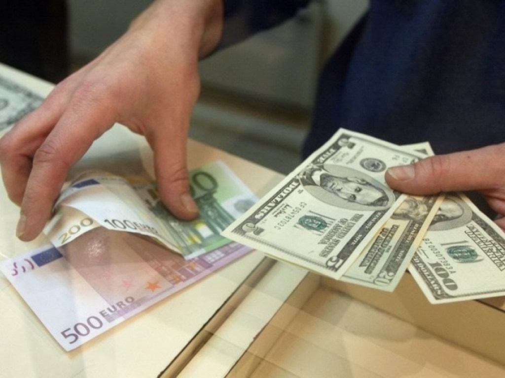 В Украине насчитали 125 тысяч обманутых вкладчиков, которым банки должны 37 миллиардов гривен