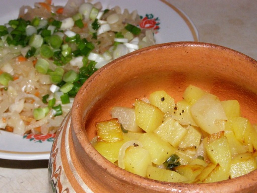Рецепт дня: Картошечка по-монастырски под соленый огурчик