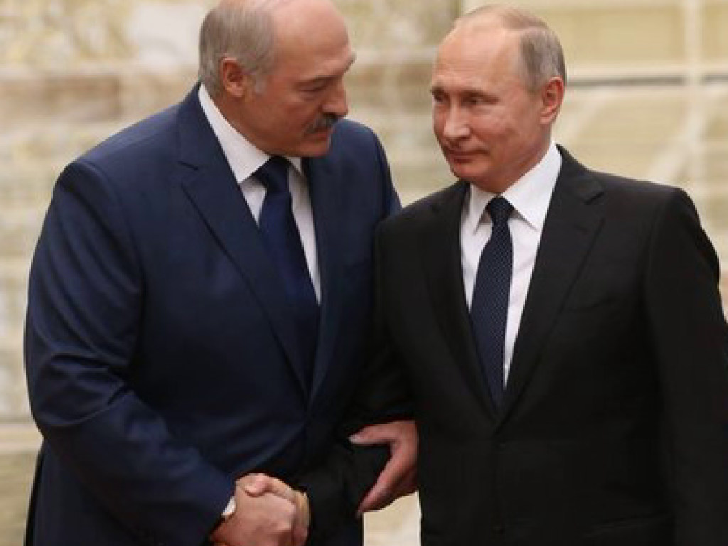 Лукашенко неоднозначно высказался об объединении Беларуси с РФ