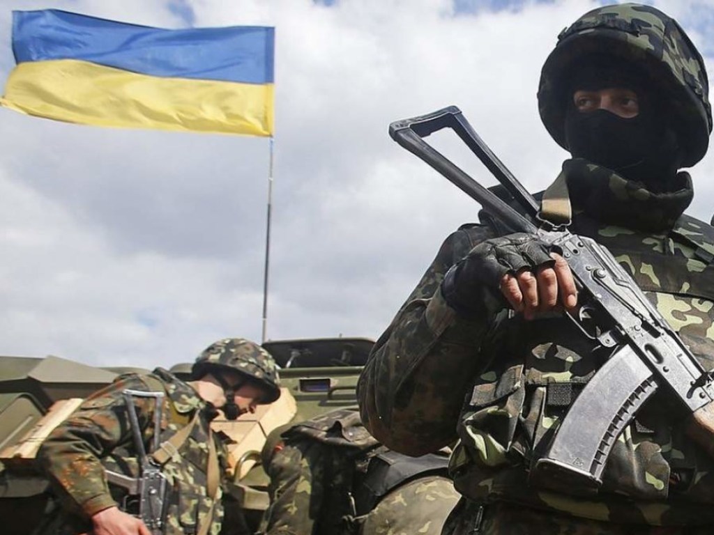 Украинским военным на Донбассе пришлось проводить срочную эвакуацию людей, заблокированных в серой зоне