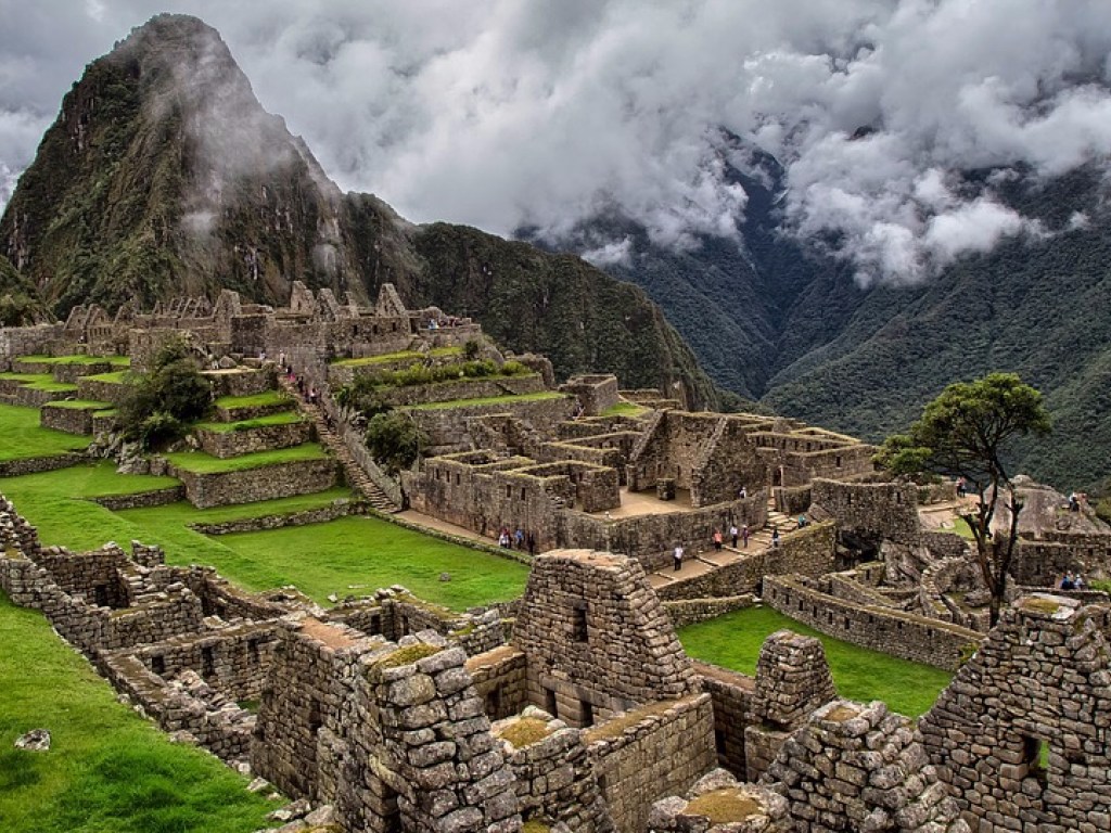Священный город инков Мачу-Пикчу разрушают микробы