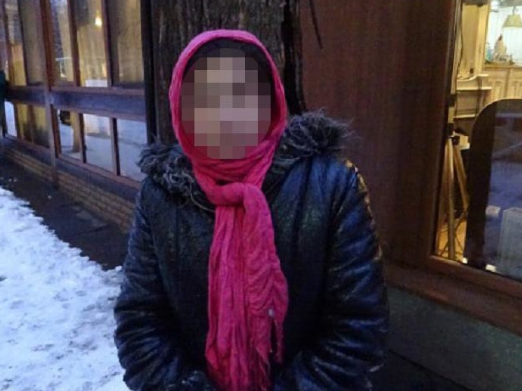 Гадалка загипнотизировала и ограбила мужчину в центре Киева