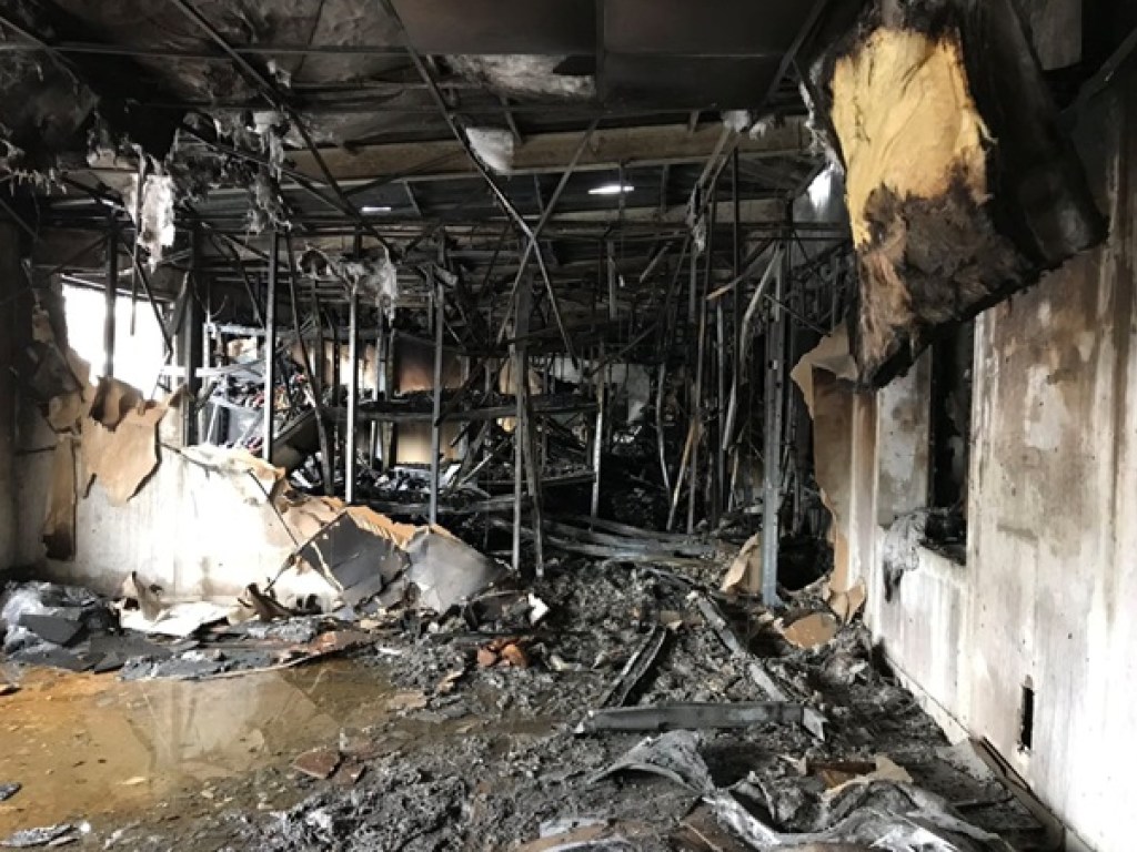 В Харькове огонь уничтожил склад швейной фурнитуры (ФОТО, ВИДЕО)