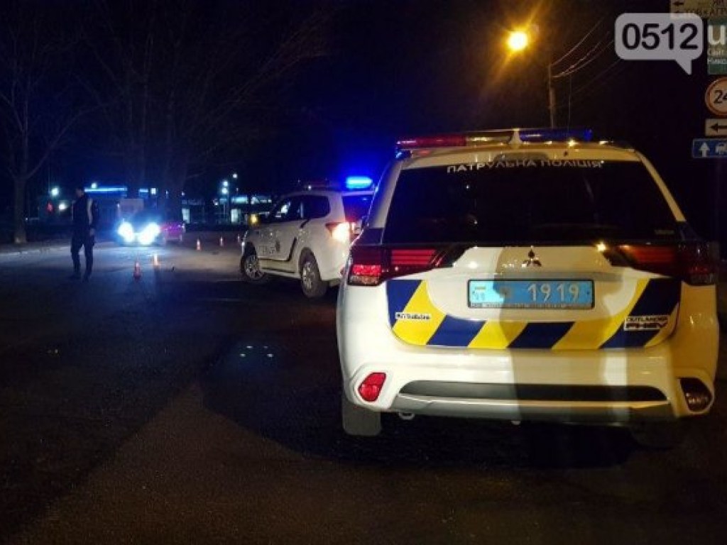 Ночью в Николаеве автомобиль насмерть сбил пешехода (ФОТО)