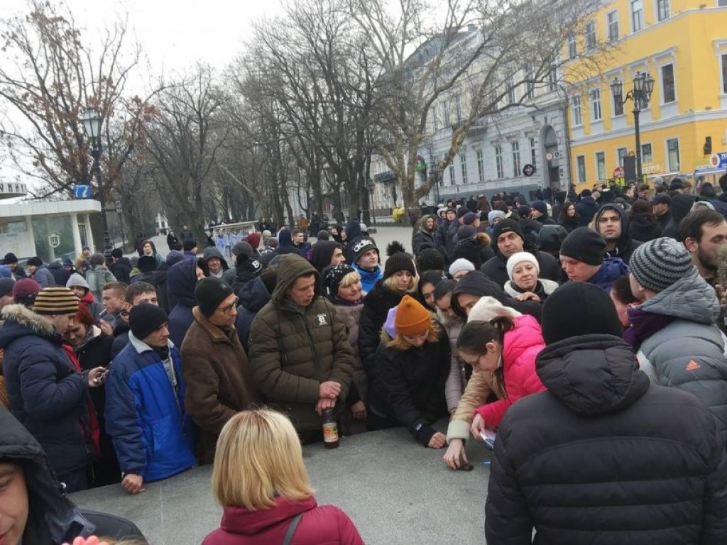 Майданные пранкеры: кому выгодны фейковые митинги в Одессе, Харькове и Киеве?