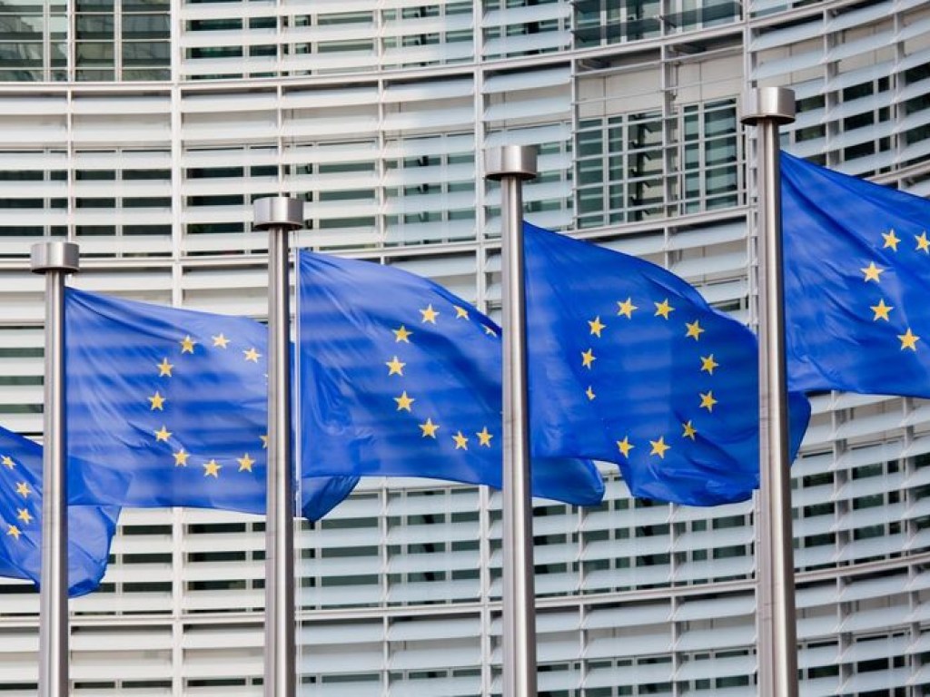 В ЕС снизят комиссию за международные переводы в евро