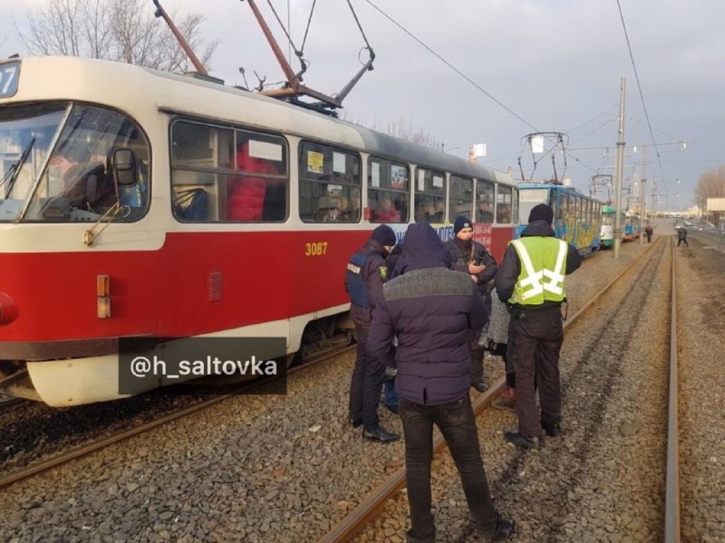 Водители не хотят возить людей по старым тарифам: в Харькове остановились трамваи (ФОТО)