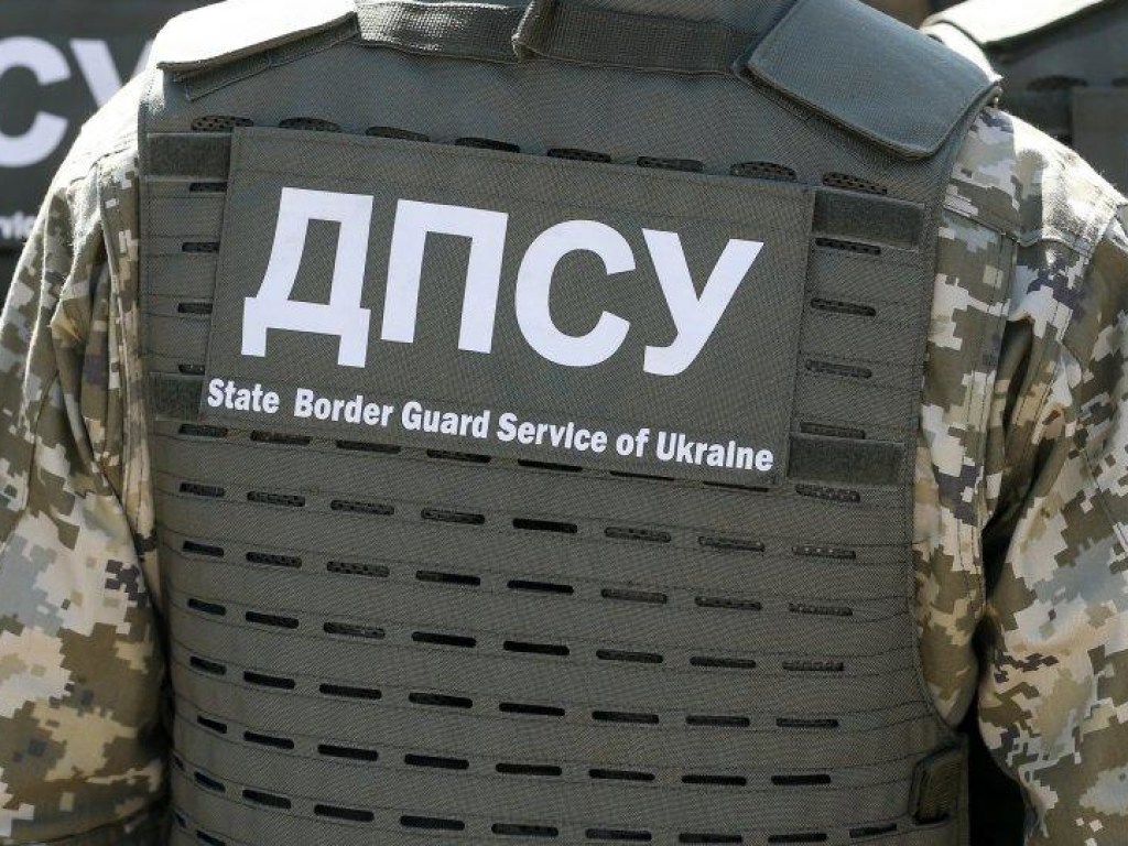 На Буковине пограничники открыли огонь: ранены контрабандисты