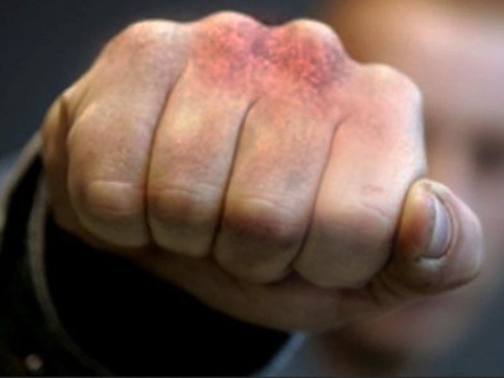 Сломал женщине палец: священник избил прихожанку в храме в Винницкой области (ВИДЕО)