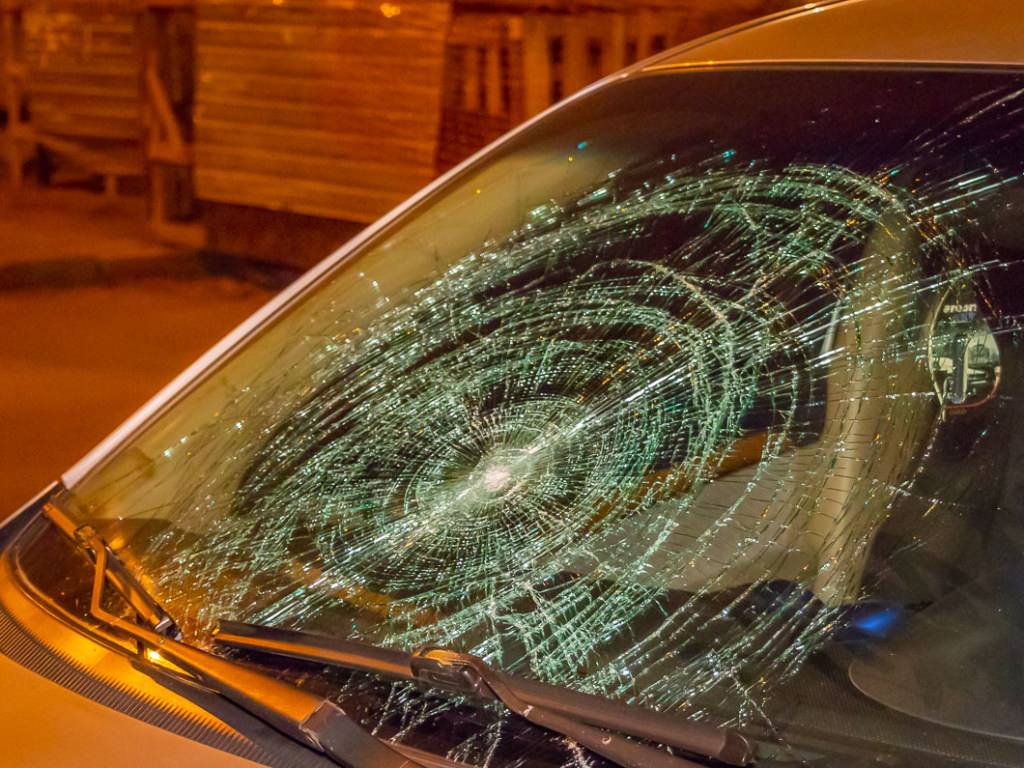 Не заметил пешехода: в Днепре водитель Chevrolet сбил девушку на «зебре» (ФОТО, ВИДЕО)