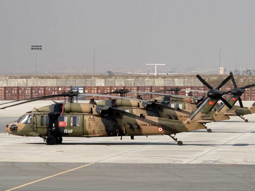 В Алжире разбился военный вертолет, есть погибшие