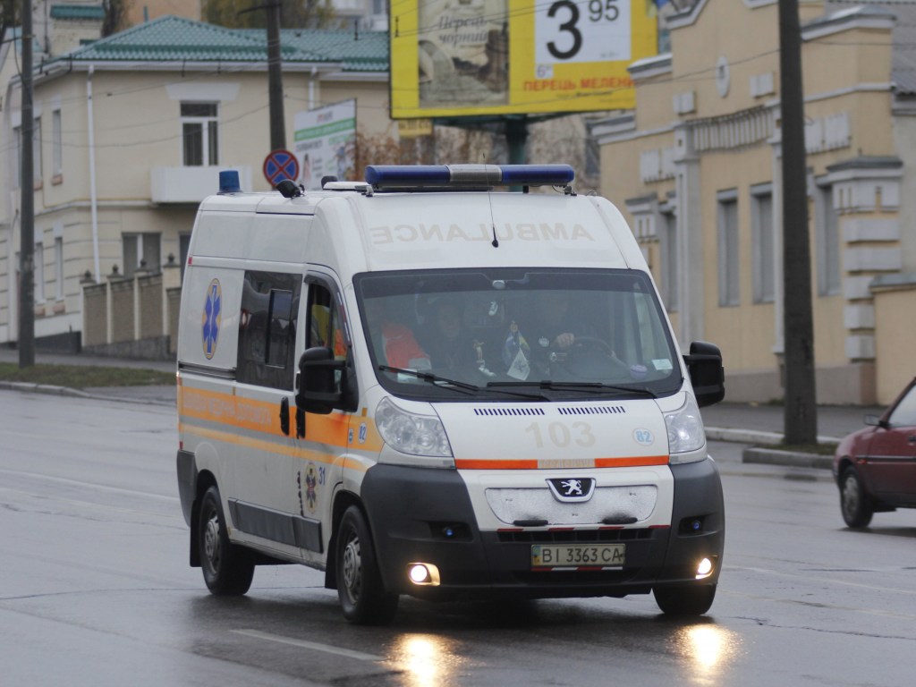 Пьяный пешеход угодил под колеса иномарки в Запорожской области