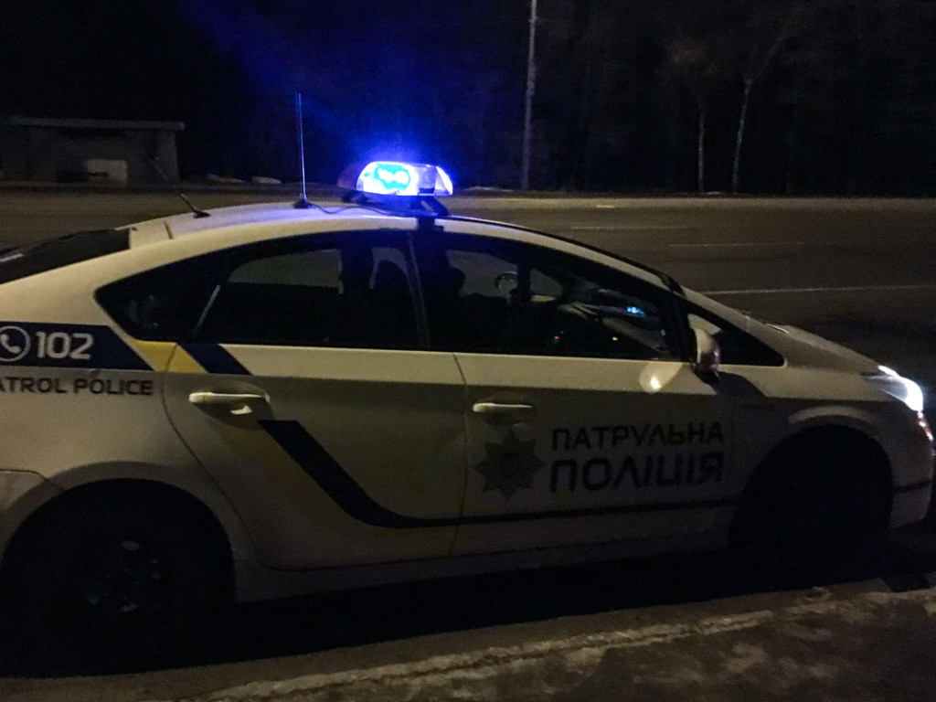 На Броварском проспекте в Киеве Land Cruiser сбил мужчину (ФОТО)