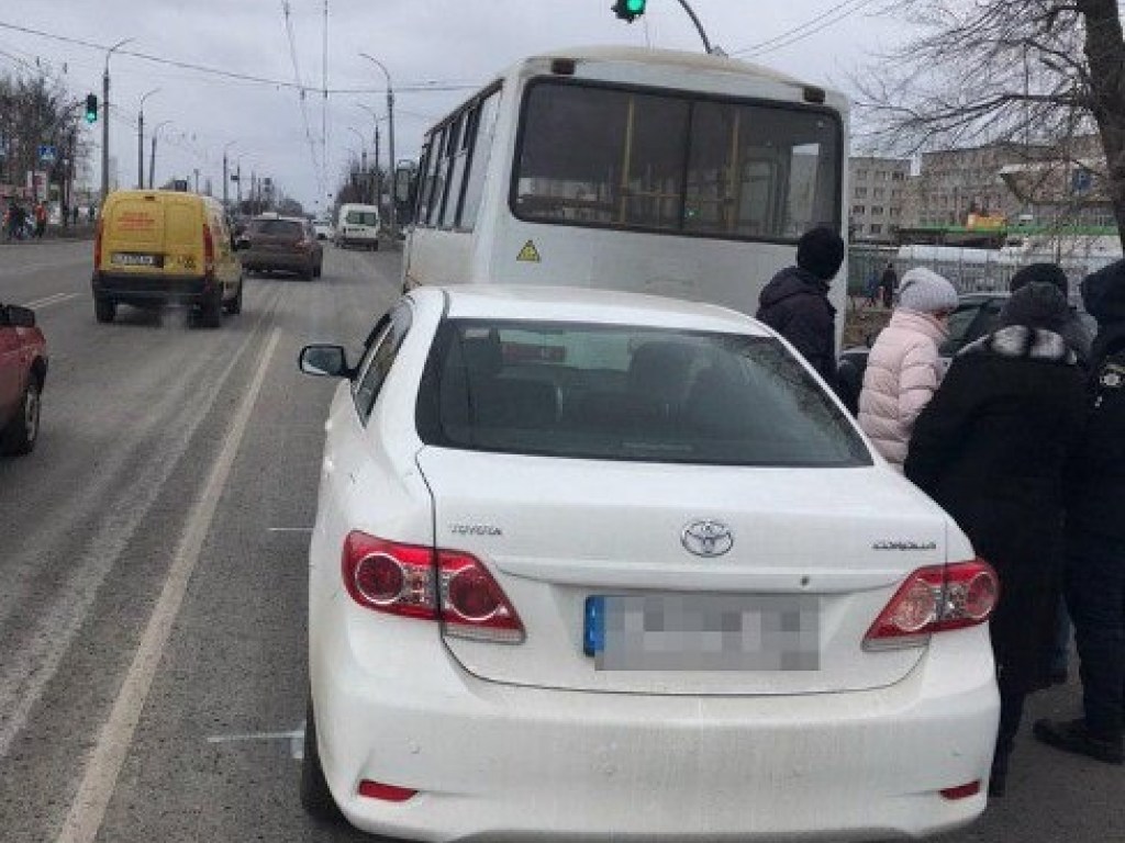 В Черкассах произошло ДТП с маршрутным автобусом
