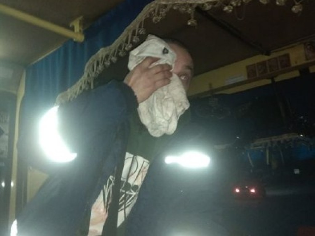 Во Львове разгневанный отец избил водителя маршрутки за грубое обращение с его сыном (ФОТО)