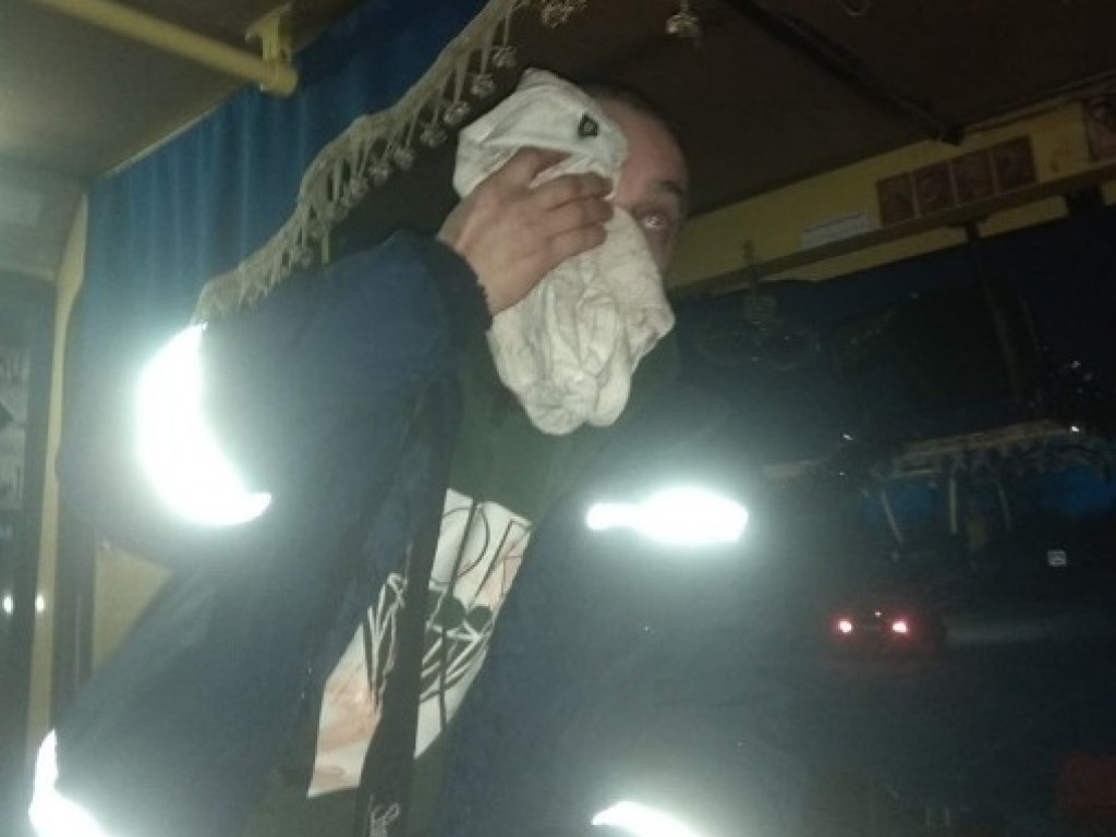 Выгнал школьников из автобуса: Во Львове мужчина избил водителя маршрутки (ФОТО)
