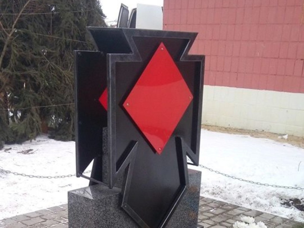 На Волыни установили крест члену УПА из украинского шуцманшафта (ФОТО)