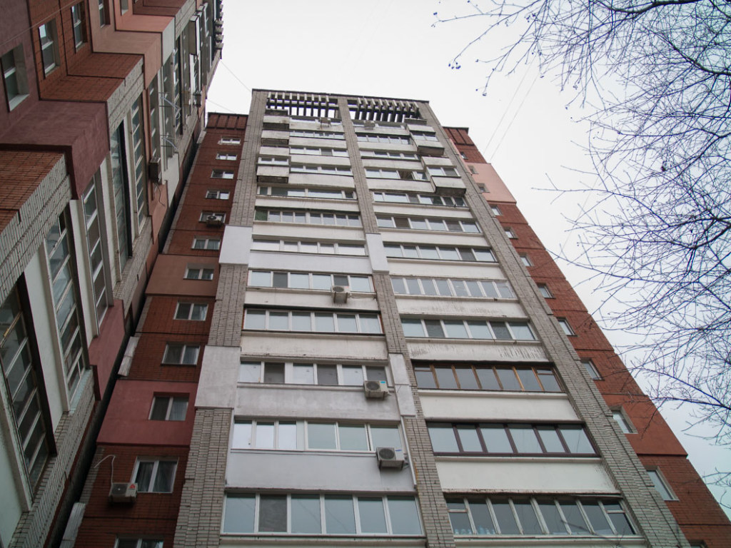 Онкобольной 56-летний мужчина выбросился с балкона 13-го этажа в Днепре (ФОТО, ВИДЕО)