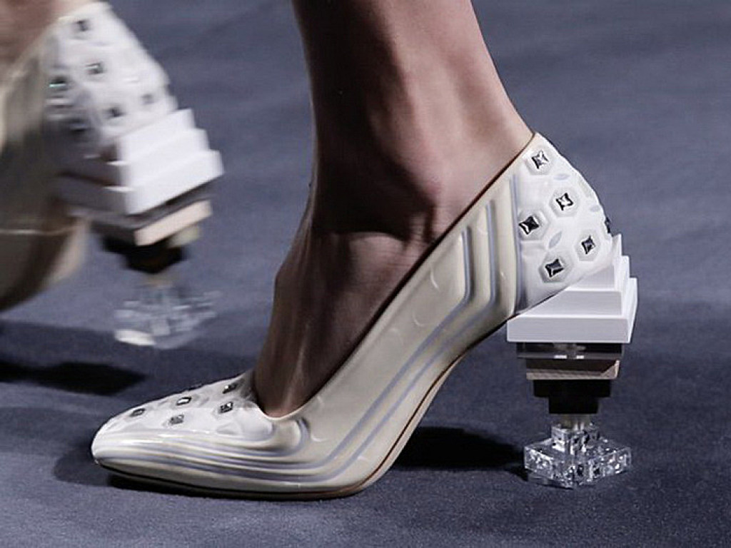 Модная обувь весна-2019: архитектурный каблук, ремни, острый и квадратный носки (ФОТО)