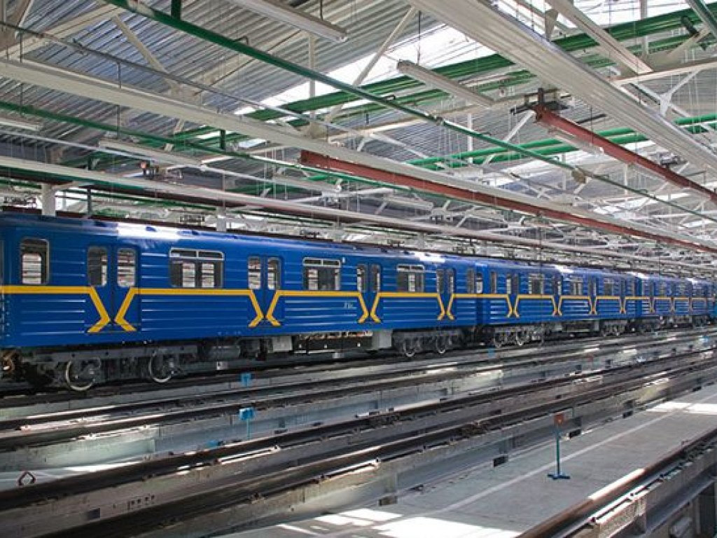 Эксперт рассказал, почему тендер на строительство метро на Троещину в Киеве отменили