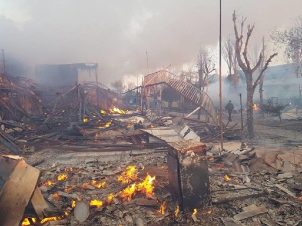 На базах отдыха в Затоке произошел масштабный пожар (ФОТО)