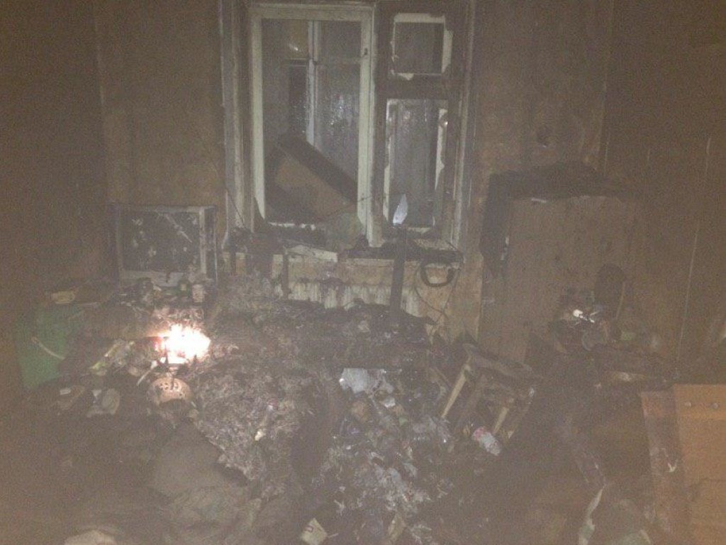 В Бердянске во время пожара в многоэтажке обнаружили труп 66-летнего мужчины (ФОТО)