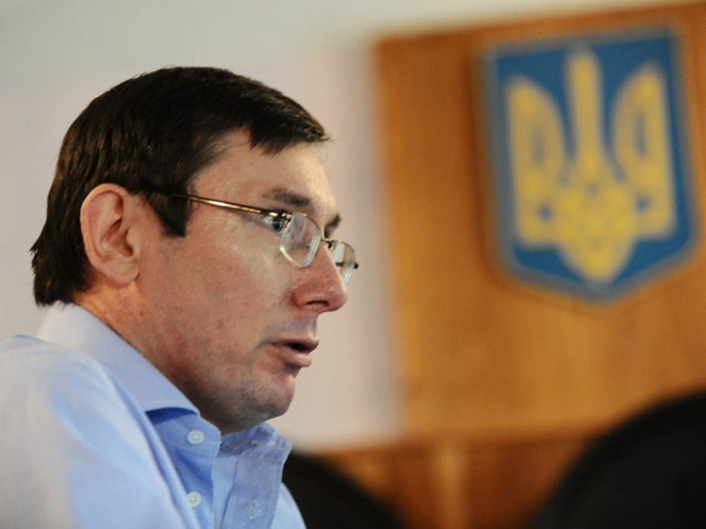 Луценко начал открыто поддерживать Порошенко и участвовать в его избирательной кампании &#8212; политолог